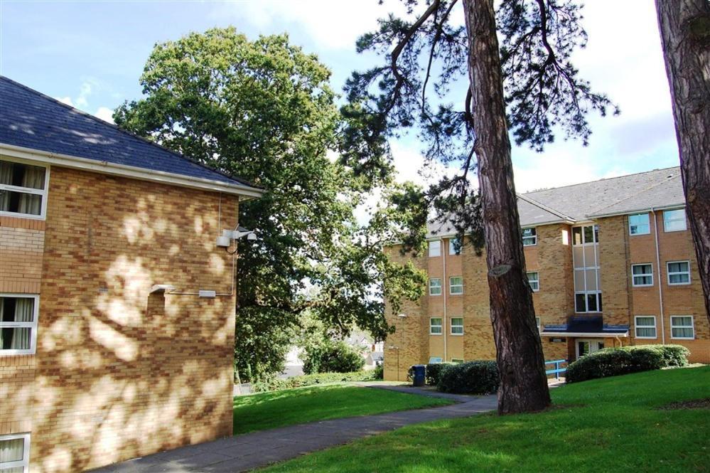 Plas Gwyn Halls, Cardiff Met University 外观 照片